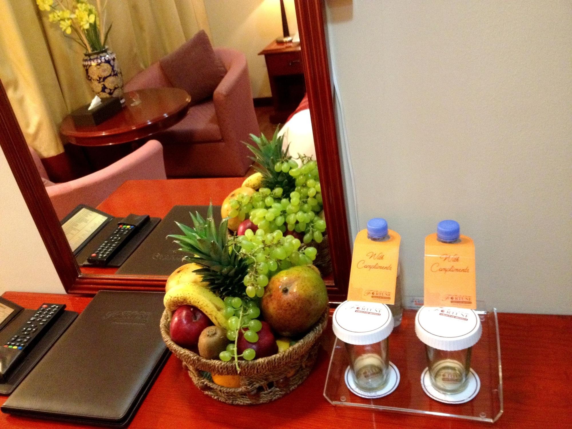 Fortune Hotel Deira Dubai Esterno foto