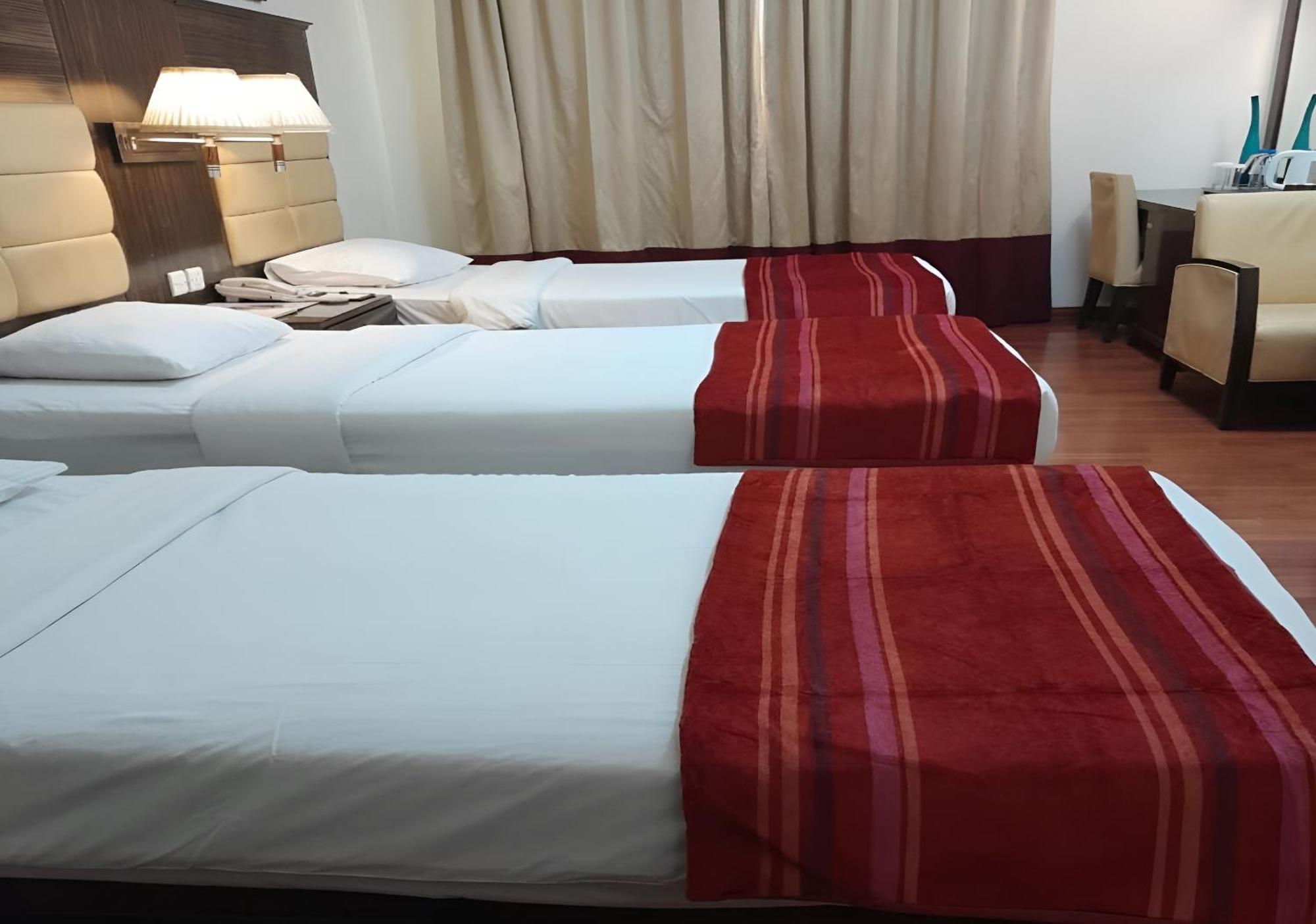 Fortune Hotel Deira Dubai Esterno foto